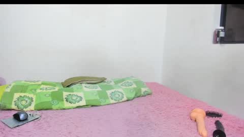 Nathalia online show from April 17, 5:09 am