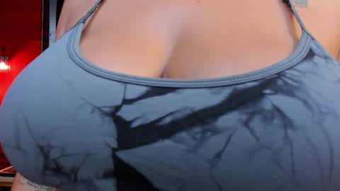 Snapshot of nathalie_rossel chatting on March 7, 7:16 pm nathalie rossel online show from March 7, 7:16 pm