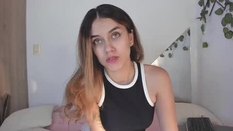 Snapshot of nathy_q chatting on September 27, 2:41 am Nathy online show from September 27, 2:41 am