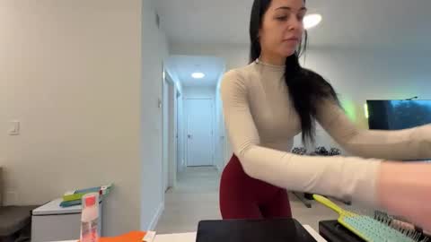 NATTY FIERROS online show from March 6, 10:16 pm