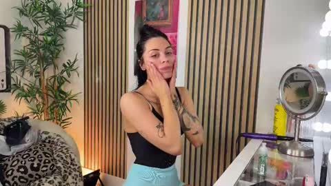 NATTY FIERROS online show from September 10, 9:59 pm