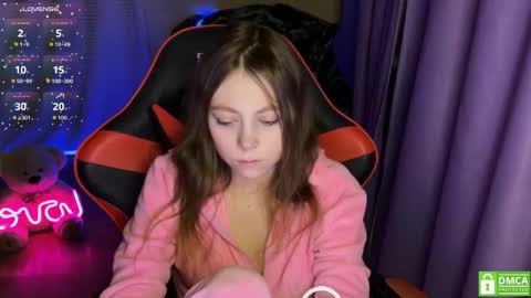 natural_babe666 online show from February 15, 8:30 pm