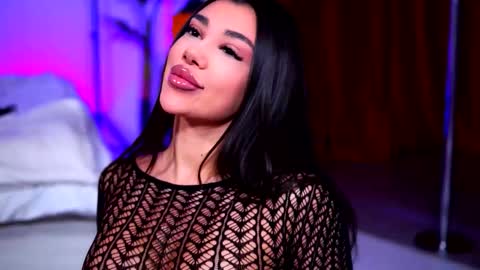 Naty online show from November 9, 10:22 am