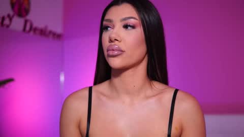 Naty online show from March 4, 5:11 am