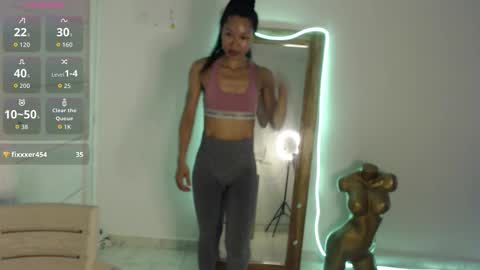 Stella Mcqueen online show from February 11, 2:29 pm