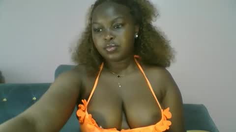 naughti_garlie online show from April 7, 6:26 am