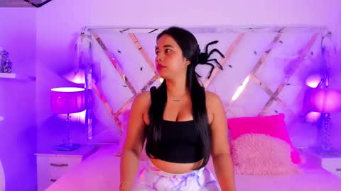 Snapshot of naughty__sara chatting on October 17, 11:46 am SARA online show from October 17, 11:46 am