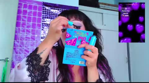 Em  please help me reach 100 thumbs up 3 online show from March 9, 6:11 pm