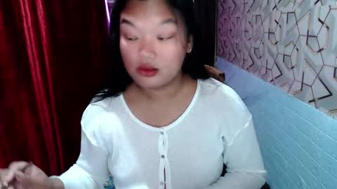 KATE online show from April 11, 1:59 pm