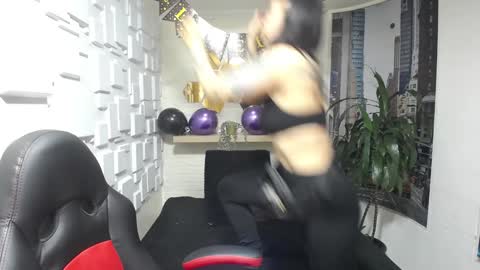 Snapshot of naughty_kittenm chatting on December 31, 10:48 am Kitten online show from December 31, 10:48 am