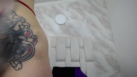 Snapshot of naughty_kittenm chatting on February 1, 11:32 am Kitten online show from February 1, 11:32 am