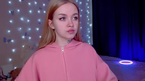 Mable online show from March 7, 2:18 am