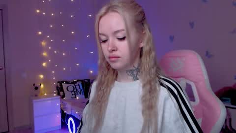 Mable online show from April 11, 12:39 am