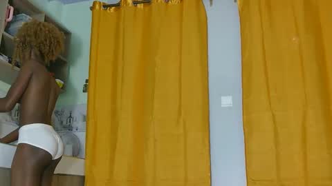 Snapshot of naughty_princess25 chatting on October 1, 4:34 pm naughty_princess25 online show from October 1, 4:34 pm
