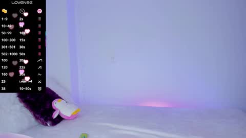 Snapshot of naughtybunnyy_1 chatting on October 9, 12:59 am      online show from October 9, 12:59 am
