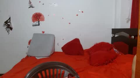 naughtygoddesss online show from October 21, 3:43 am