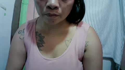 naughtymom_33 online show from April 11, 7:45 am