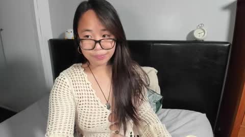 Gigi Chu  online show from November 14, 2:28 pm