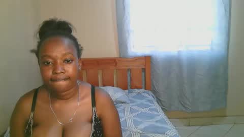 Snapshot of naughtynova33 chatting on October 12, 11:56 am nova online show from October 12, 11:56 am
