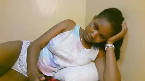 naughtyqueen online show from October 7, 4:06 am