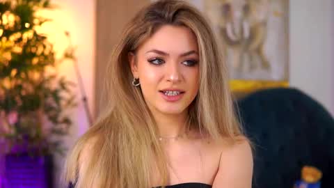 Naya online show from February 1, 7:12 pm