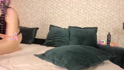 NayaValen online show from December 3, 3:09 am