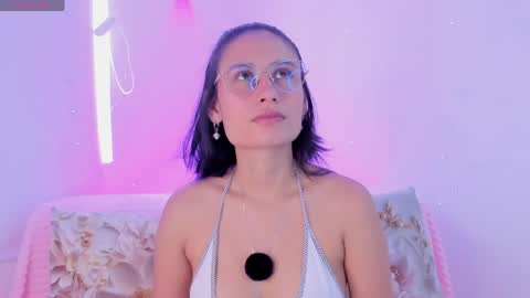 Naye  online show from March 20, 5:29 pm