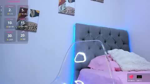 Snapshot of nayla_cutewc chatting on October 11, 7:46 am Nayla online show from October 11, 7:46 am