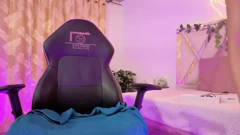 NEFTIS  online show from April 14, 9:15 pm