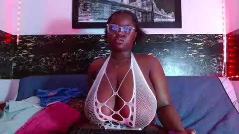  CHIKY  online show from March 3, 3:12 am