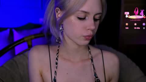 Snapshot of nelly_carroll chatting on October 23, 1:00 am I am Nelly3 online show from October 23, 1:00 am