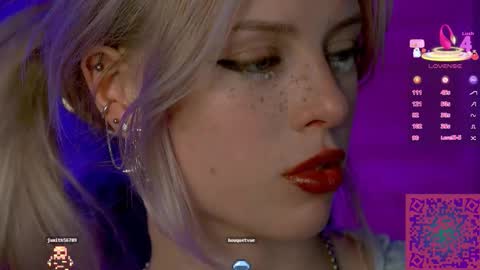 Snapshot of nelly_carroll chatting on October 8, 6:56 pm I am Nelly3 online show from October 8, 6:56 pm