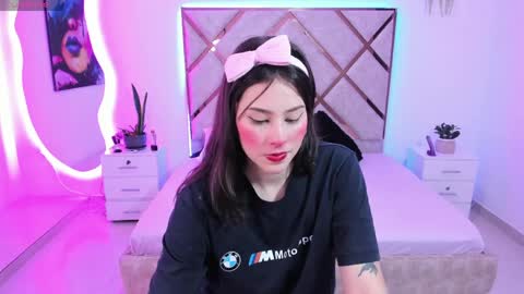 nenaarisk online show from April 2, 1:41 pm