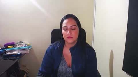 kelly lopez online show from December 28, 12:45 pm