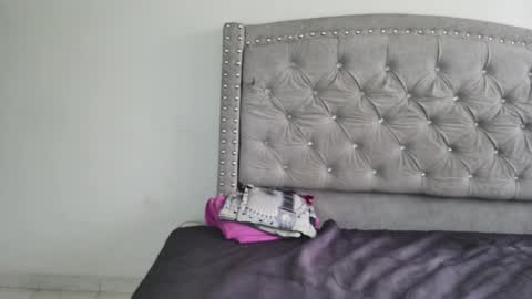 nesuko_kamado online show from October 25, 4:47 pm