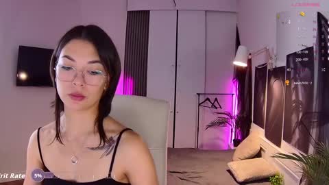 Snapshot of new_meow chatting on October 10, 7:13 am Alice online show from October 10, 7:13 am