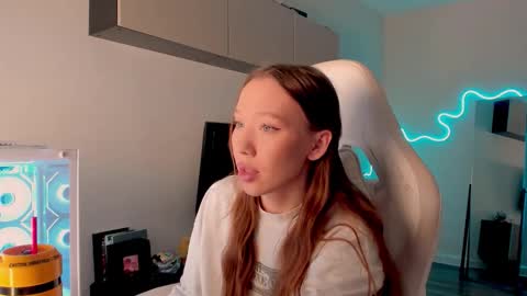 Mina online show from March 27, 7:10 am