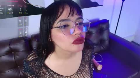 Nia Blum online show from December 3, 3:31 am
