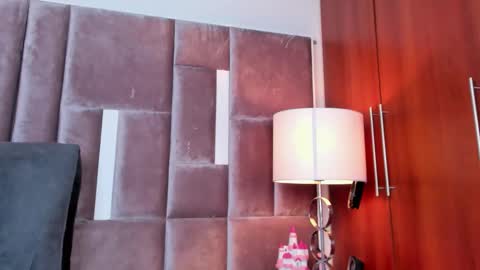 Nia online show from February 16, 1:22 pm