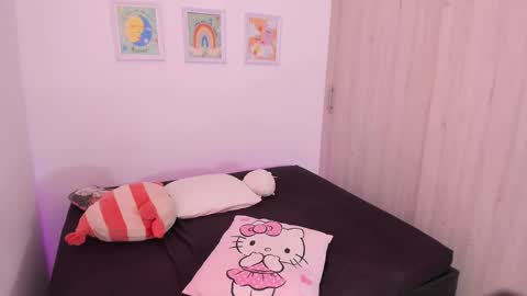  Nia  online show from February 11, 4:19 pm