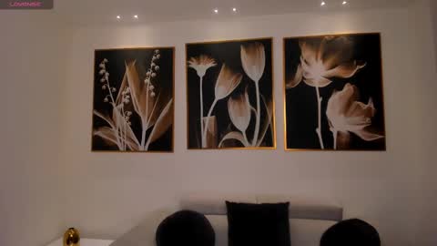 Call me Nia  online show from February 19, 7:48 pm