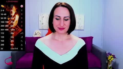 Snapshot of niasmithh chatting on February 19, 1:50 pm niasmithh online show from February 19, 1:50 pm