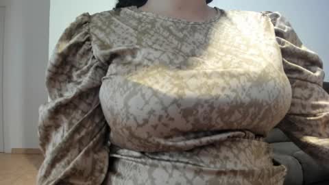 Snapshot of nicebrown chatting on February 19, 9:03 pm Sfora online show from February 19, 9:03 pm
