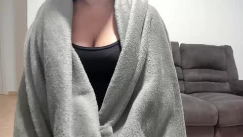 Snapshot of nicebrown chatting on February 11, 8:15 am Sfora online show from February 11, 8:15 am