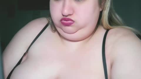 Nicholle online show from February 13, 11:37 pm