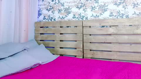 Snapshot of nicky_oli chatting on January 23, 12:41 pm nicky_oli online show from January 23, 12:41 pm