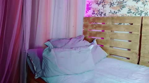 Snapshot of nicky_oli chatting on February 4, 1:16 pm nicky_oli online show from February 4, 1:16 pm