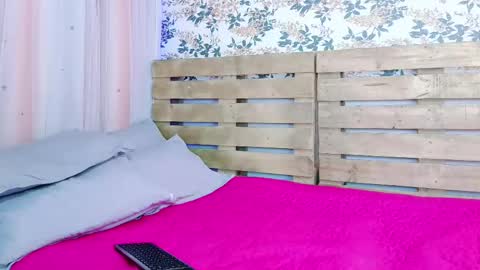 Snapshot of nicky_oli chatting on January 24, 12:41 pm nicky_oli online show from January 24, 12:41 pm