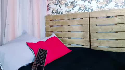 Snapshot of nicky_oli chatting on January 30, 12:59 pm nicky_oli online show from January 30, 12:59 pm