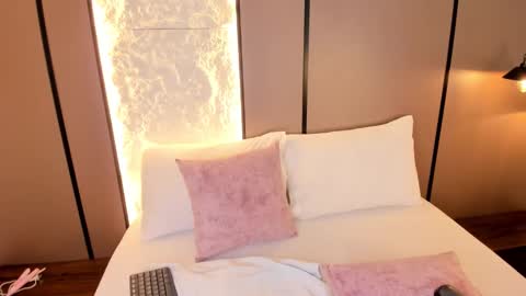 Nicky  online show from December 21, 2:49 am